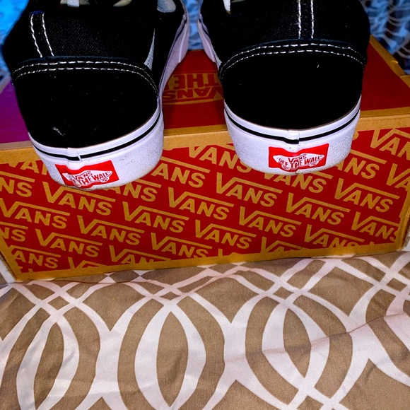 Black and white vans sneakers - Picture 1 of 3